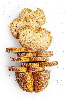 Bio Chia-Lupinen Brot frisch gebacken